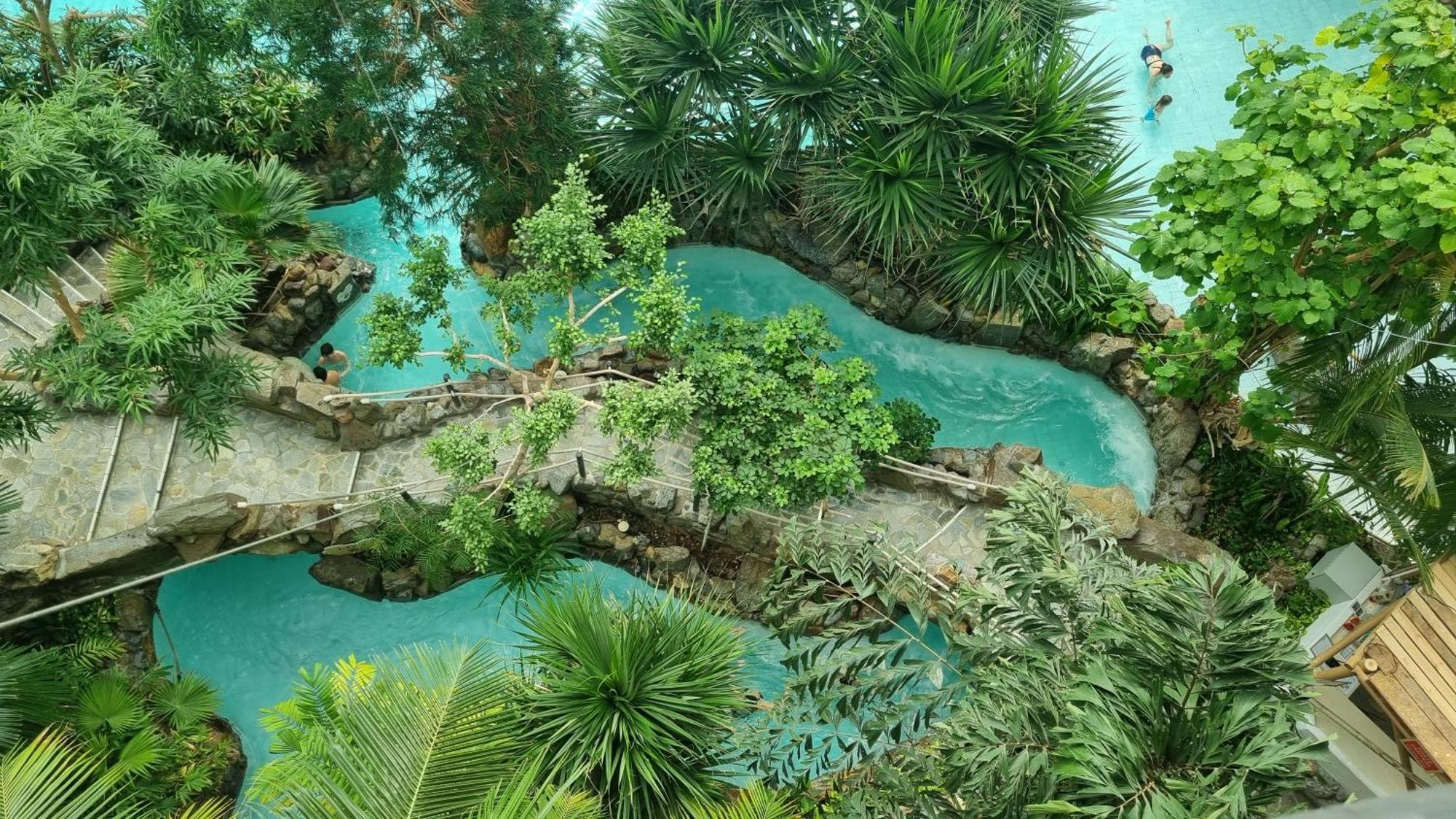 Center Parcs Les Hauts De Bruyeres Шомон-сюр-Тарон Экстерьер фото