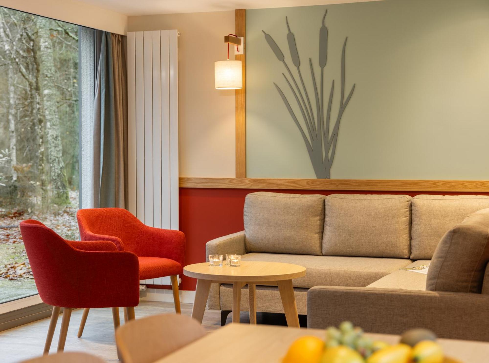 Center Parcs Les Hauts De Bruyeres Шомон-сюр-Тарон Экстерьер фото
